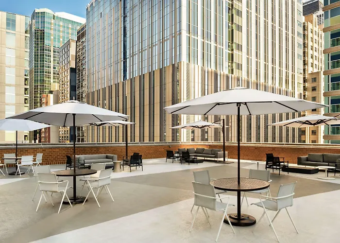 Hilton Grand Vacations Club Magnificent Mile Hotel 3*