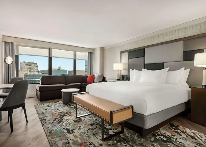 Hilton Grand Vacations Club Magnificent Mile
