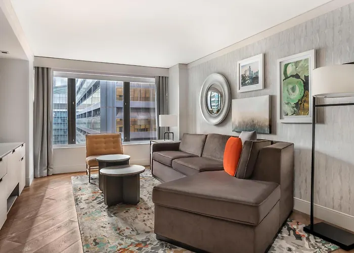 Hilton Grand Vacations Club Magnificent Mile 3*