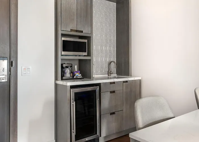 Hilton Grand Vacations Club Magnificent Mile