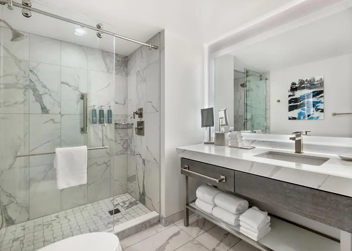 Hilton Grand Vacations Club Magnificent Mile 3*