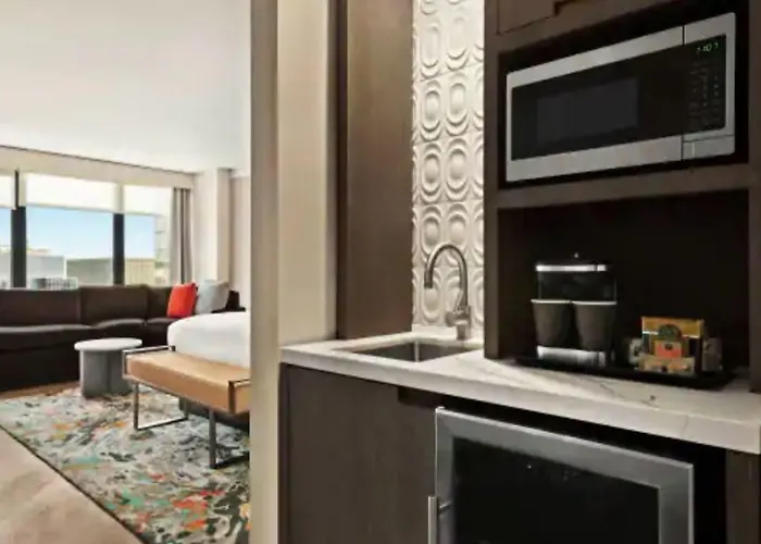Hilton Grand Vacations Club Magnificent Mile Hotel 3*